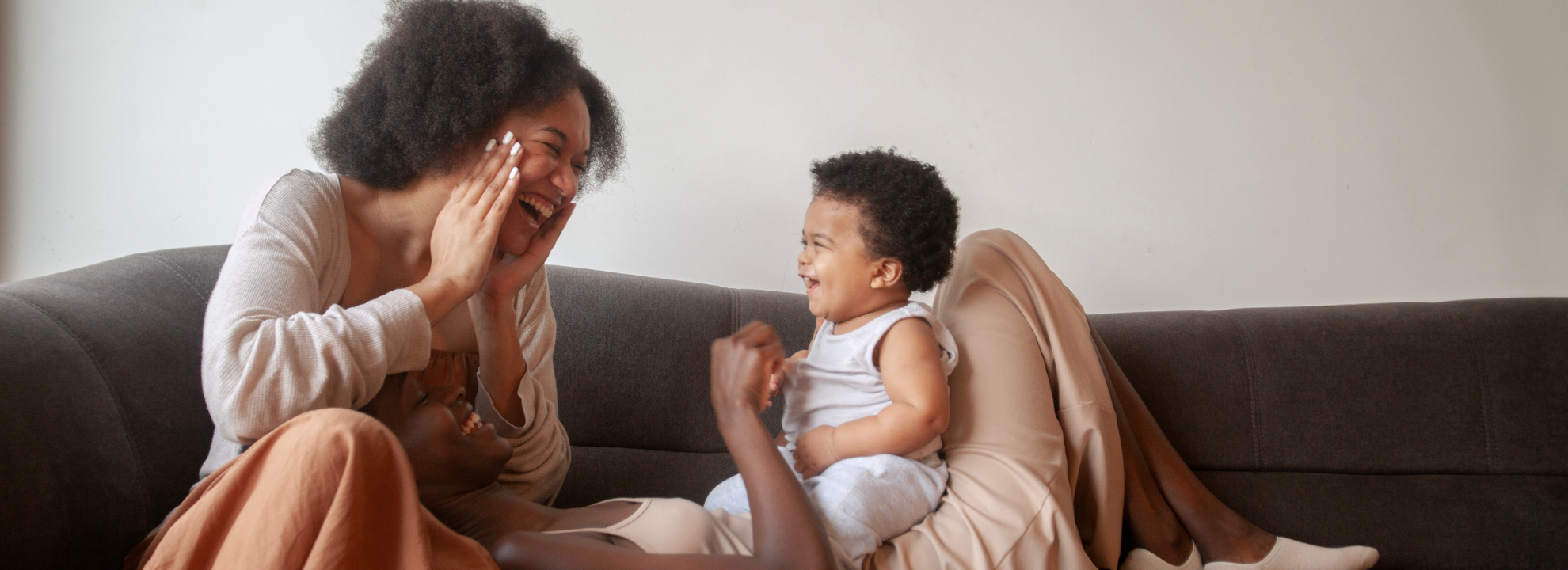 Mães adotivas e biológicas
